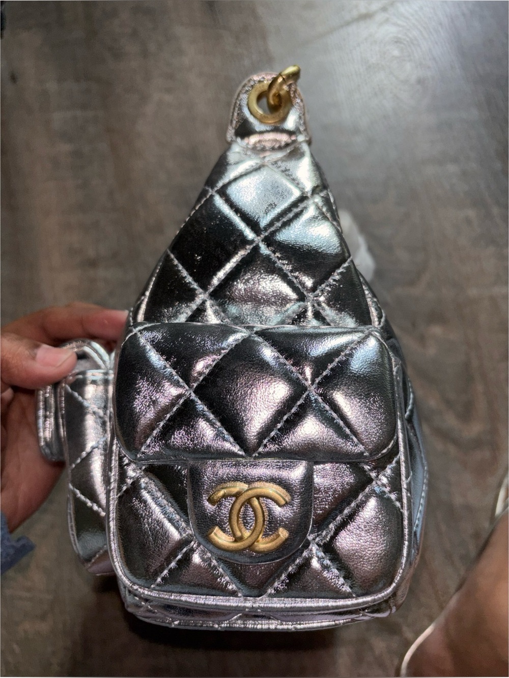 Metallic Silver Quilted Duel Pockets, includes box and dustbag - FREE SHIP! - Picture 3 of 11